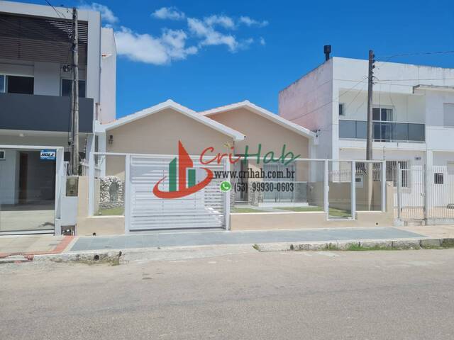 #325 - Casa para Venda em Pelotas - RS - 2